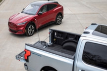 福特F-150 Lightning、F-150 Hybrid提供車對車充電 幫朋友們多跑幾英里