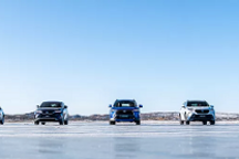 全系车型敢在极寒冰面横向漂移也只有一汽丰田了