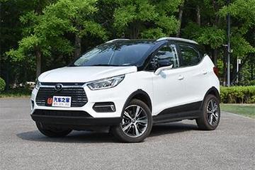 配置丰富/空间一般 比亚迪元EV车主口碑