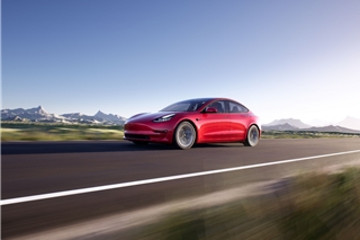 特斯拉开放增强版自动辅助驾驶限时免费体验