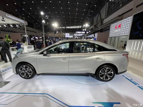 一汽红旗 红旗E-QM5 2021款 基本型