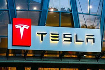 特斯拉股票受挫 马斯克让出首富位置