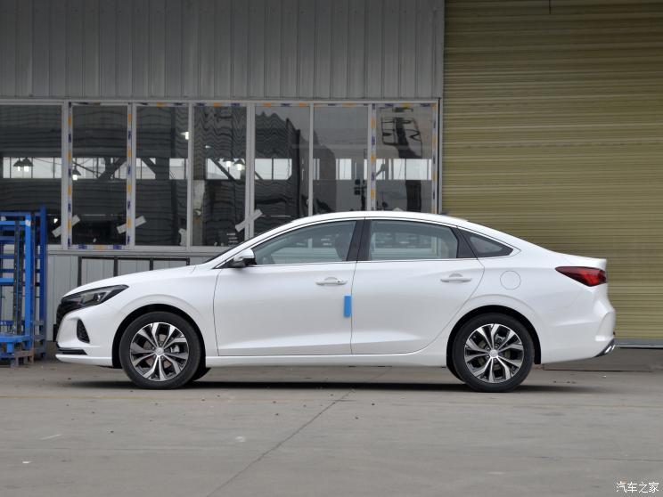 長(zhǎng)安汽車 逸動(dòng) 2021款 PLUS 藍(lán)鯨NE 1.4T GDI DCT基本型
