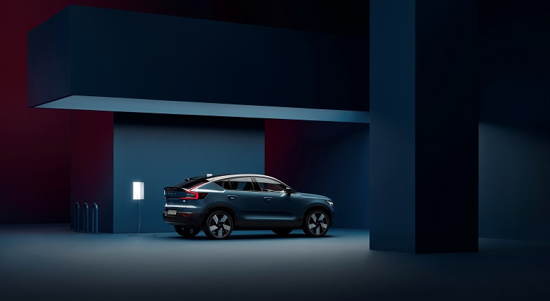 volvo-unveils-sleek-looking-c40-recharge-ev-with-420km-range_4.jpg