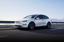 美国安全监管机构调查特斯拉底特律撞车事故