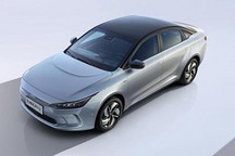 拥有超清HUD 曝几何A Pro多项配置信息