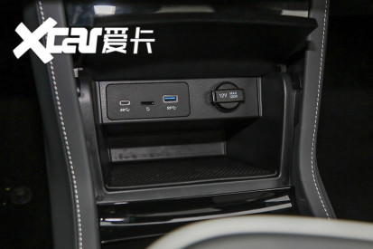 實拍極狐 阿爾法S