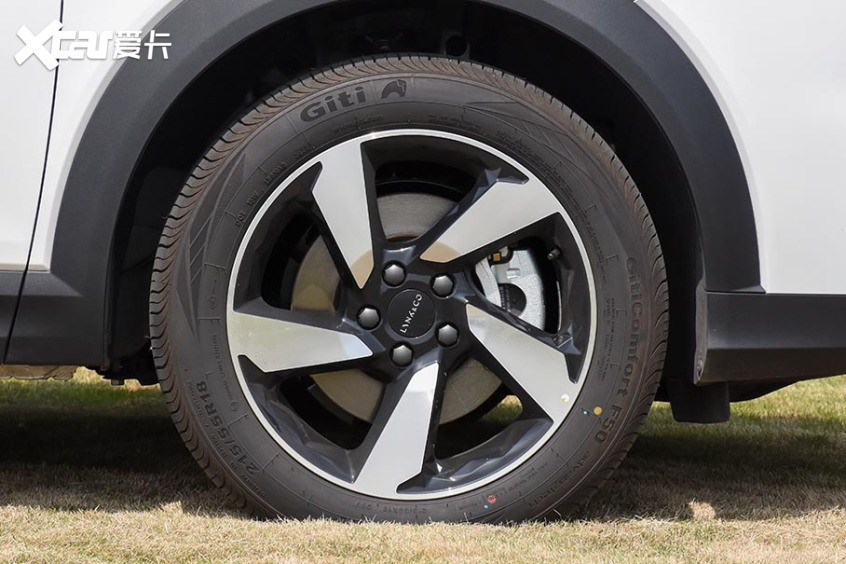領(lǐng)克06 PHEV