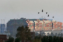 苏伊士运河堵塞 车企生产或进一步中断