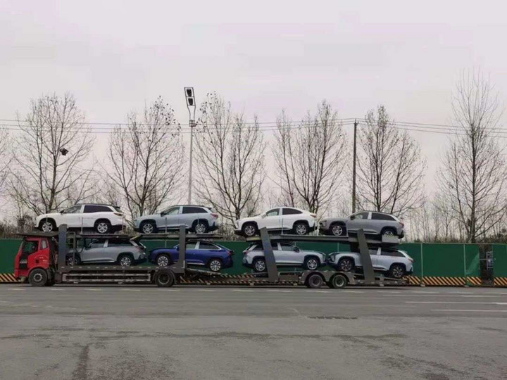 蔚来，特斯拉