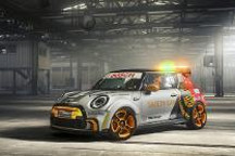 纯电动MINI首次作为安全车出征Formula E