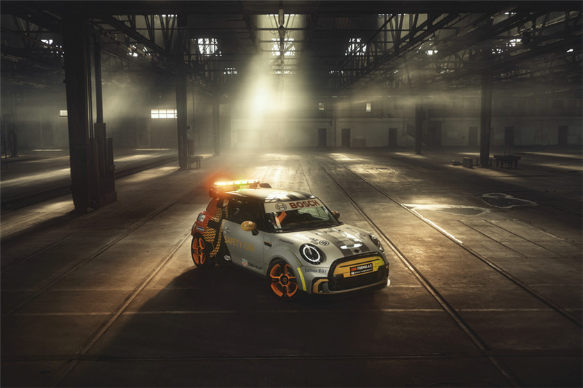 03.MINI Electric Pacesetter.jpg