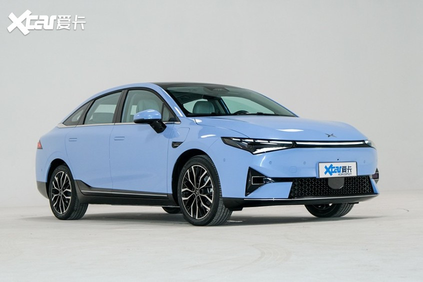小鵬P5