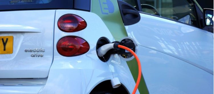 前瞻技術，Ampcera,全固態電池，電動汽車，超快速充電，內部加熱