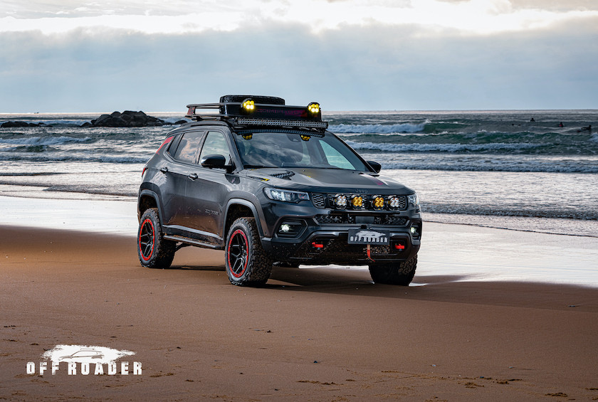 廣汽菲克Jeep“Off-Roader”新指南者越野改裝版概念車.jpg