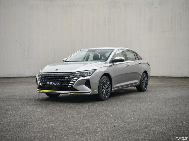東風(fēng)乘用車 奕炫MAX 2021款 混動版試裝車