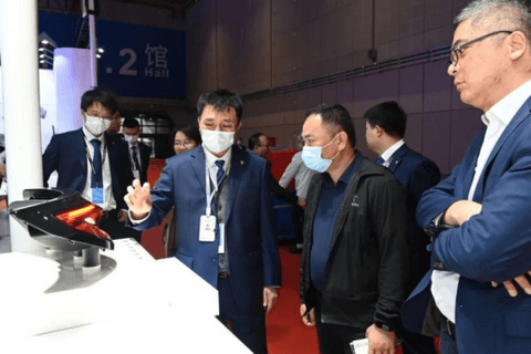 曼德电子电器2021上海国际车展首日赢得开门红 曼德电子电器2021上海国际车展首日赢得开门红