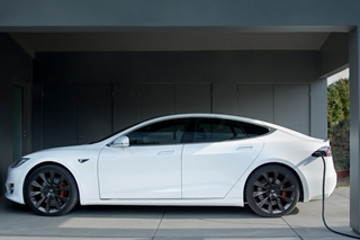 美国汽车供应商反对设定燃油车淘汰日期