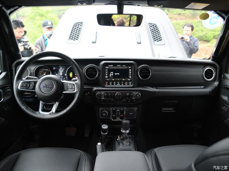 Jeep(進(jìn)口) 牧馬人新能源 2021款 四門 2.0T 4xe 撒哈拉先行版