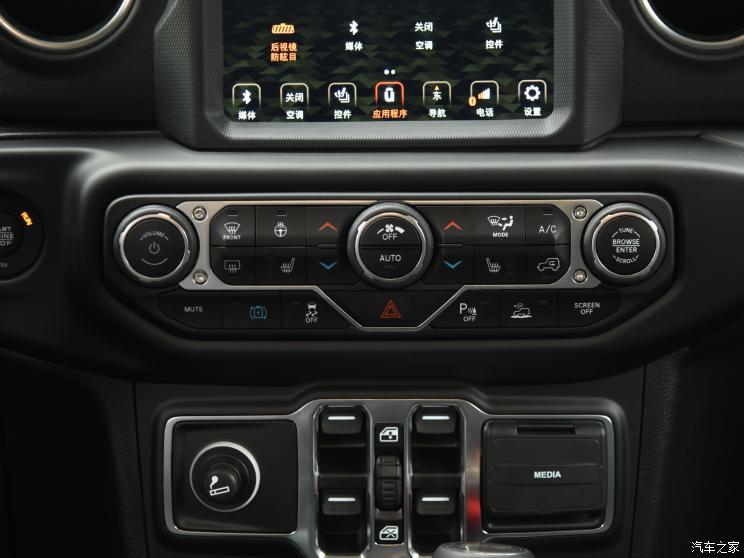 Jeep(進(jìn)口) 牧馬人新能源 2021款 四門 2.0T 4xe 撒哈拉先行版