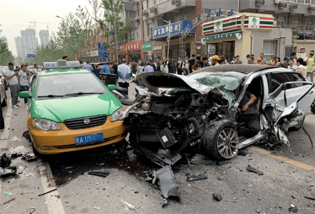 比亞迪，特斯拉，博世，特斯拉剎車(chē)門(mén),特斯拉剎車(chē)失靈，特斯拉事故，特斯拉汽車(chē)銷(xiāo)量