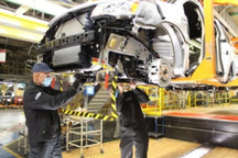 因芯片短缺，Stellantis延长两工厂停产时间