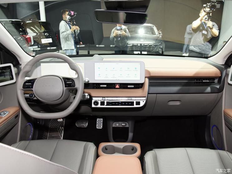現(xiàn)代(進口) IONIQ(艾尼氪)5 2021款 基本型