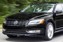 大众与丰田工厂因芯片短缺暂停生产