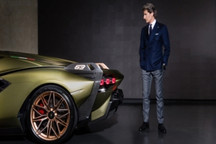 兰博基尼推出谨慎的电气化计划，2025年后推出首款纯电动车