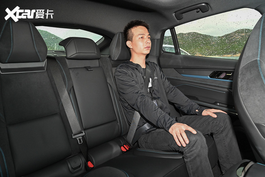試駕領(lǐng)克05 PHEV