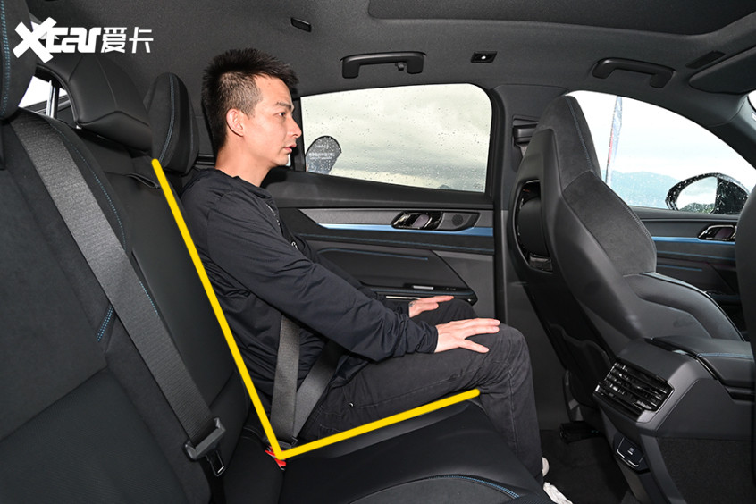 試駕領(lǐng)克05 PHEV