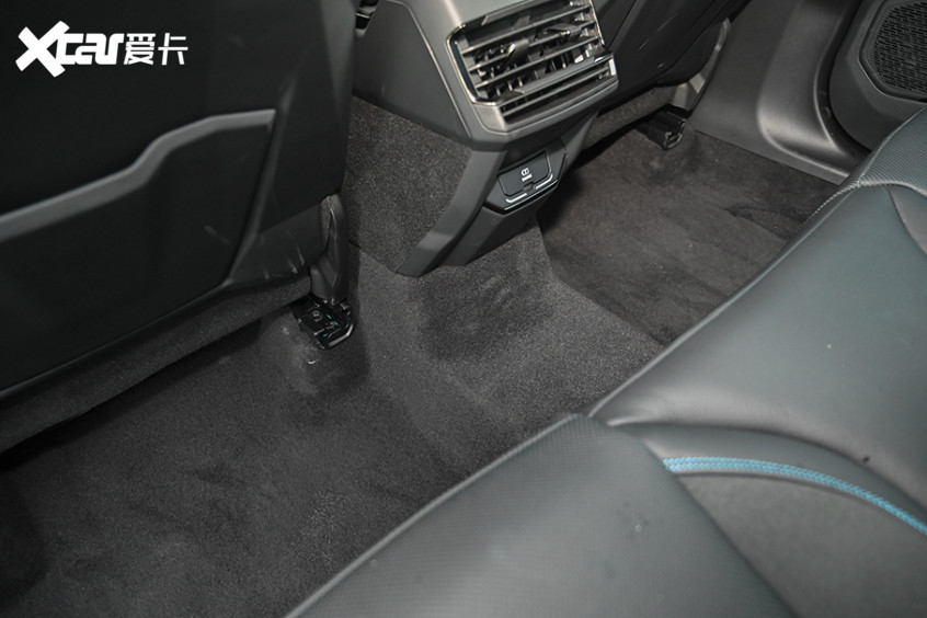 試駕領(lǐng)克05 PHEV