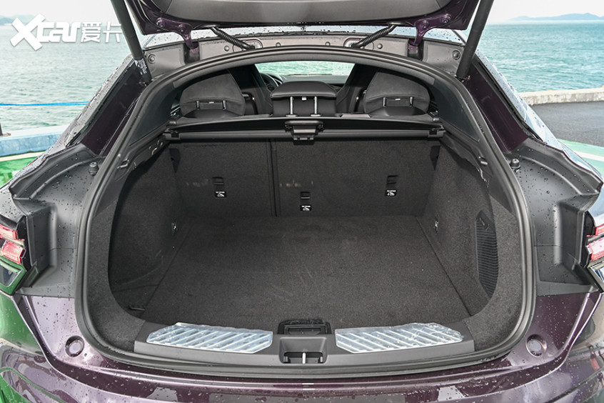 試駕領(lǐng)克05 PHEV