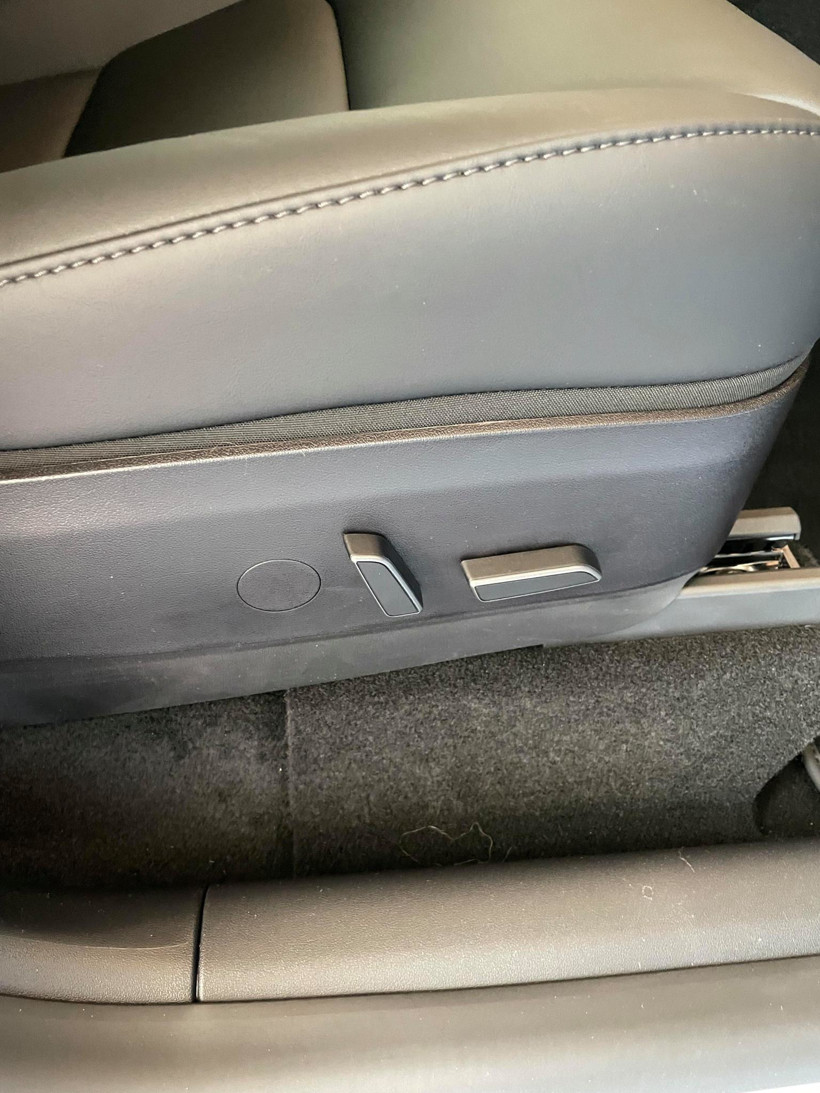 特斯拉，Model Y，特斯拉Model Y腰托