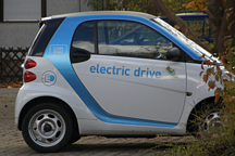 「老头乐」要转正，五菱宏光MINI EV危险了？