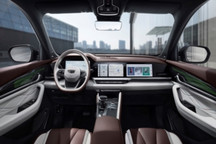 伟世通与亿咖通科技、高通公司联合推出智能座舱解决方案，支持吉利全新SUV车型