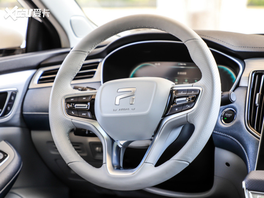 上汽集團(tuán)2021款R汽車(chē) ER6
