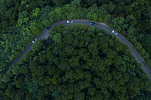 挑战8D魔幻城市，山城夜驾极星2