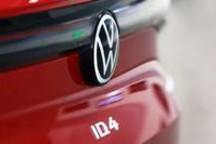 欧洲霸榜的新能源选手，缘何成了中国市场的“牛马”？