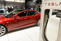 特斯拉召回28.5万辆汽车 因主动巡航控制系统存问题