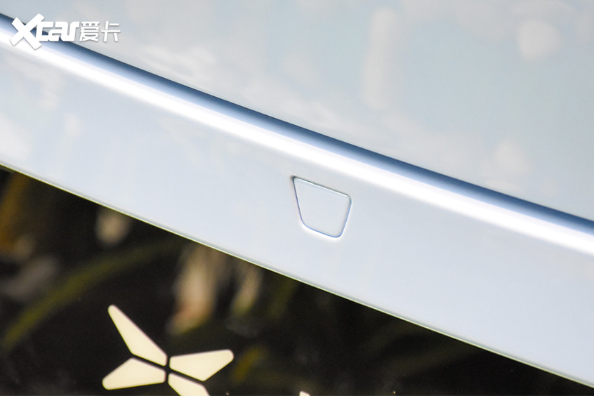 小鵬P5