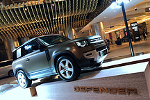 钟师观察 | 路虎•卫士可让越野车越玩越雅