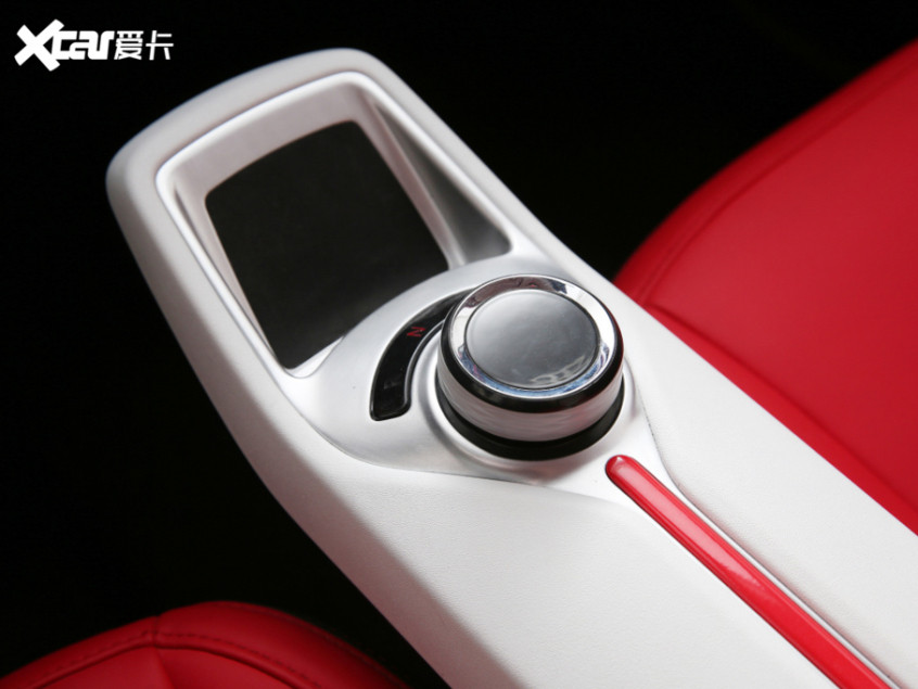 朋克汽車2021款朋克美美