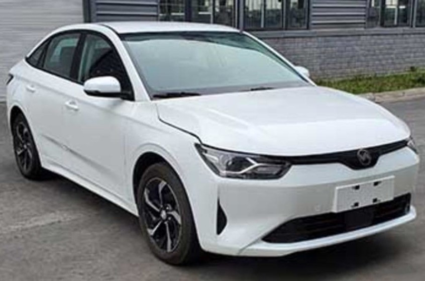 威馬首款轎車申報(bào)圖曝光 或命名威馬E5