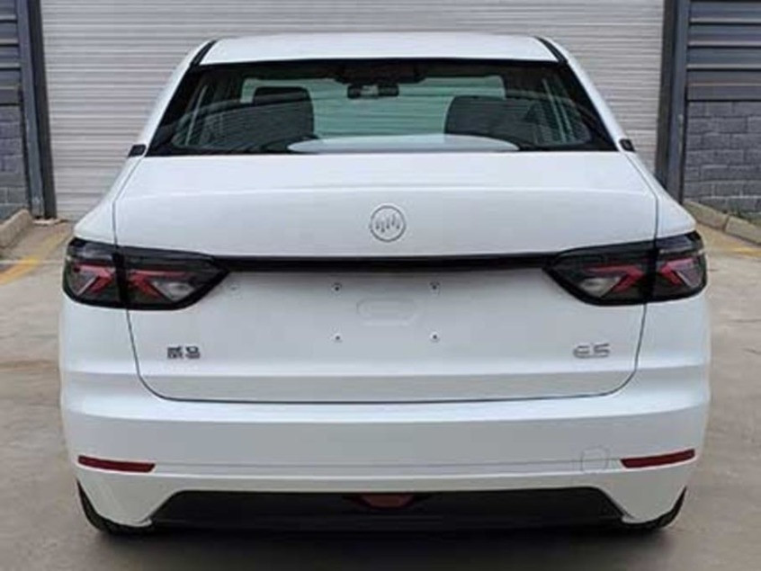 威馬首款轎車申報(bào)圖曝光 或命名威馬E5