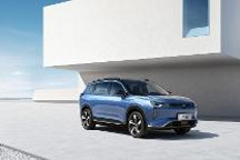 威马W6开启首次OTA首秀，车内K歌当麦霸