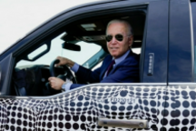 美国政府拟要求车企承诺2030年电动汽车销售占比达40%