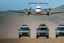 塔塔汽车，三个月“亏”445亿卢比