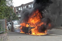 原因正在调查 一辆大众ID.3在荷兰自燃