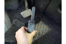 车主对客服不满 蔚来加速踏板发生断裂